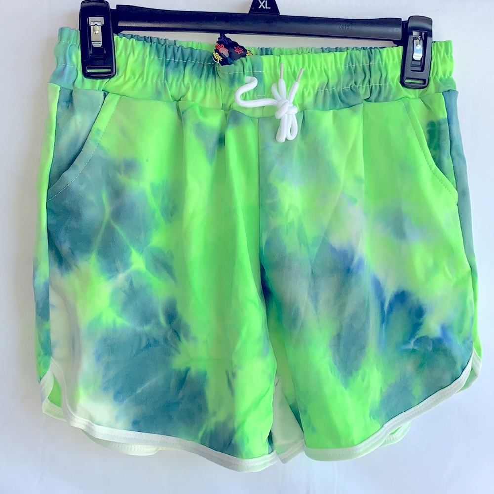 W & J fashion shorts